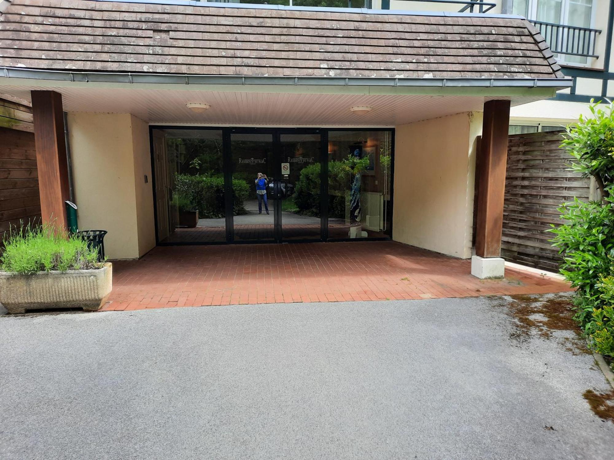 Appartement Ab Du Parc Нёфшатель-Ардло Экстерьер фото